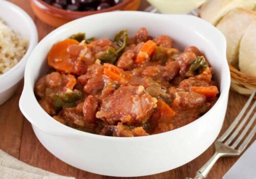 טבחה אדומה כמו של הסבתות