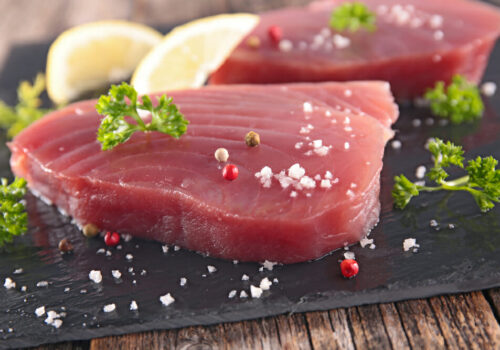 דג טונה רך ועסיסי